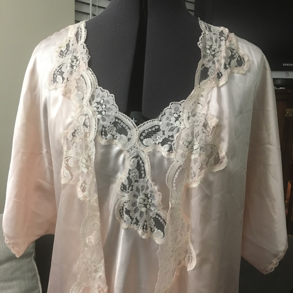 Vintage Val Mode Satin Nightgown Robe Set Pink